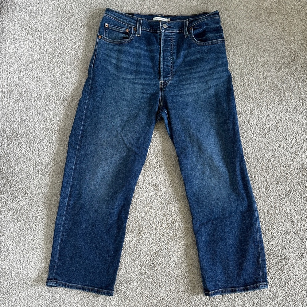 Levi’s Ribcage jeans size 32